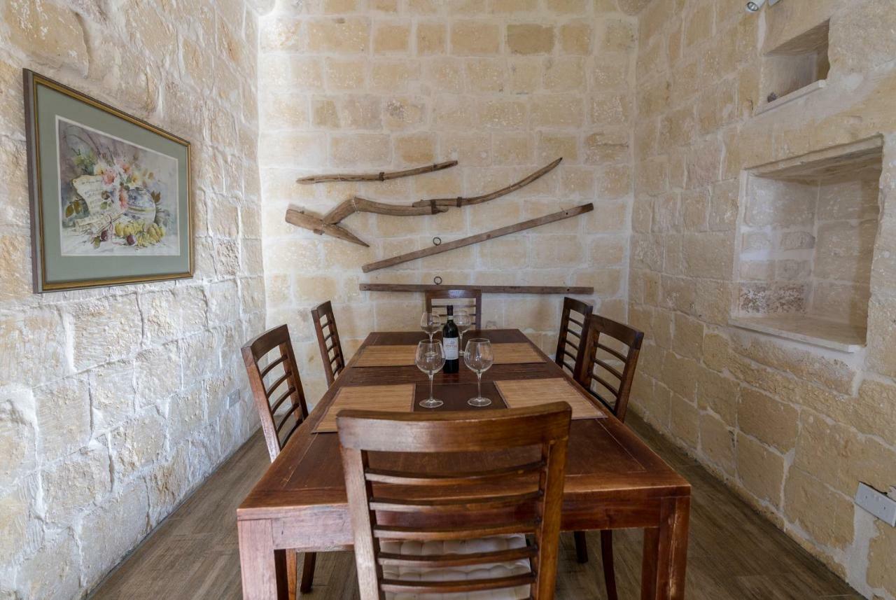 Zeppi'S Luxury Holiday Farmhouse With Private Pool Għarb Zewnętrze zdjęcie