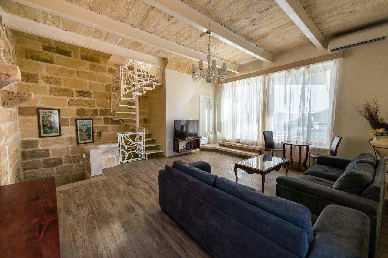 Zeppi'S Luxury Holiday Farmhouse With Private Pool Għarb Zewnętrze zdjęcie