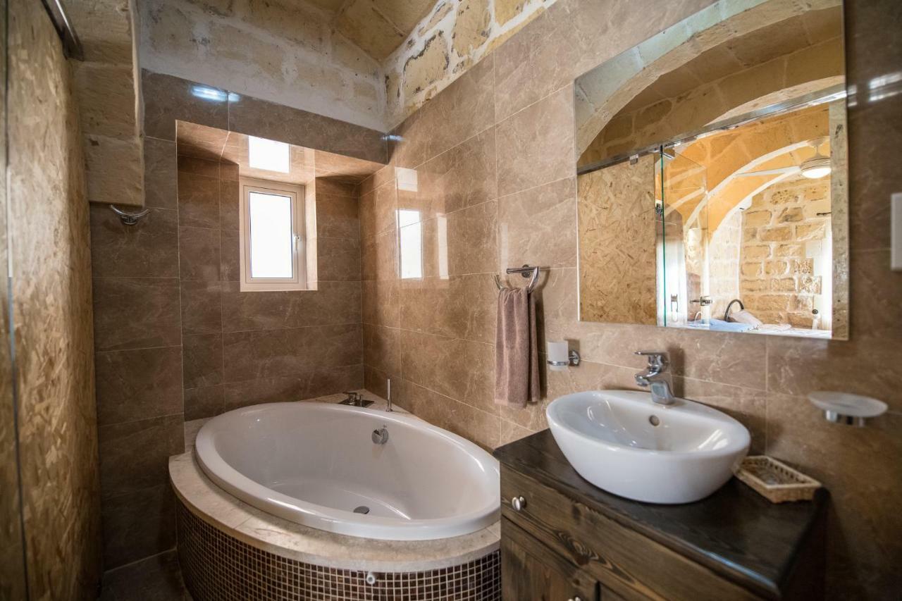 Zeppi'S Luxury Holiday Farmhouse With Private Pool Għarb Zewnętrze zdjęcie